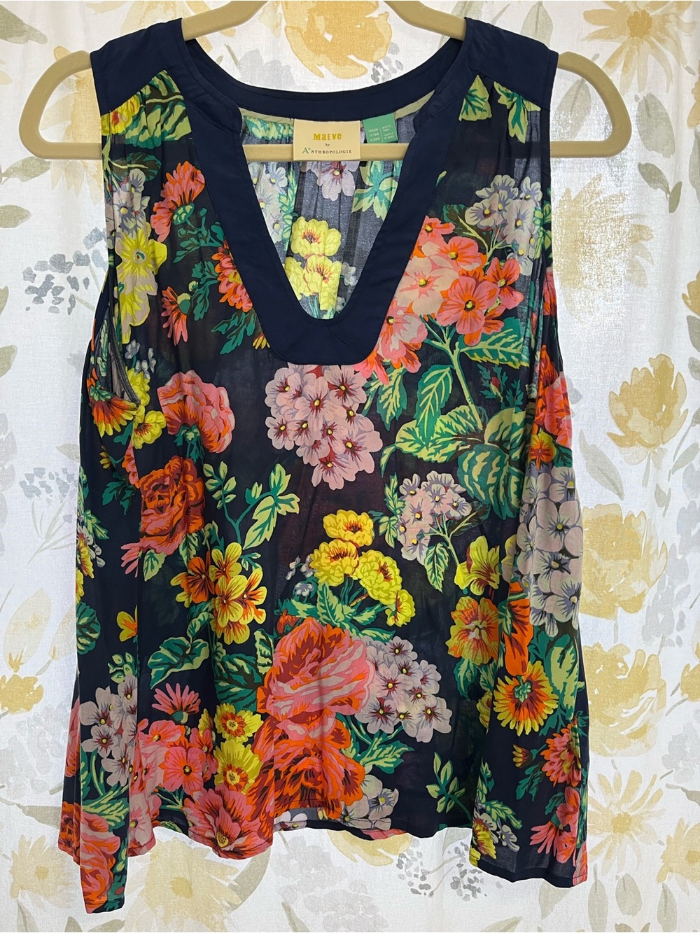 Anthropologie Navy Floral V-Neck Sleeveless Tank